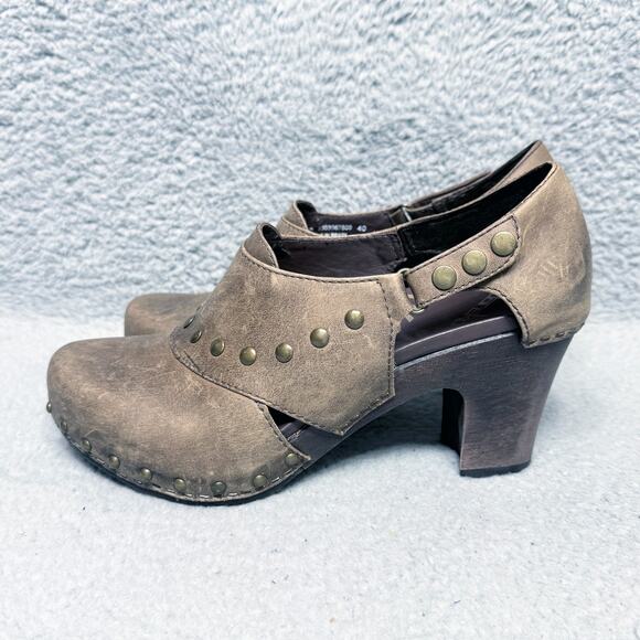 Dansko Ryder Womens Size 9.5-10 Heeled Clogs Brown Distressed Leather Studded - Picture 3 of 9